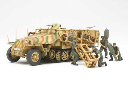 Tamiya 1/48 Mtl.SPW.Sd.kfz 251/1 Ausf.D - "Stuka Zu Fuss" | TAM32566