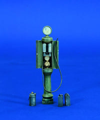 Verlinden 1/35 Gas Station Pump 1930's-1940's  | VER745