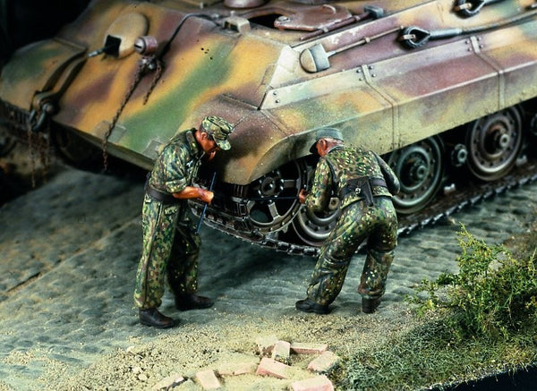 Verlinden 1/35 German Tank Repair Crew  | VER1202