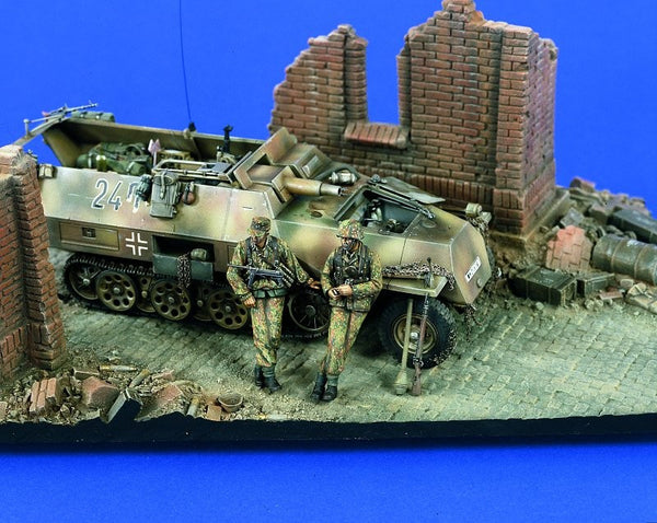 Verlinden 1/35 At the Roadside  | VER1371