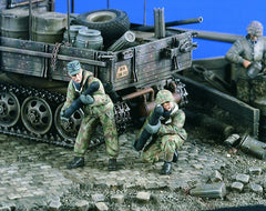 Verlinden 1/35 German Ammo Handlers WWII Set I  | VER1872