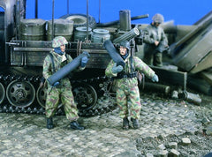 Verlinden 1/35 German Ammo Handlers WWII Set II  | VER1873
