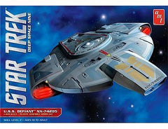 AMT 1/420 Star Trek U.S.S. Defiant NX-74205  | AMT845/12