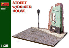MiniArt 1/35 Street with Ruined House | MA36001